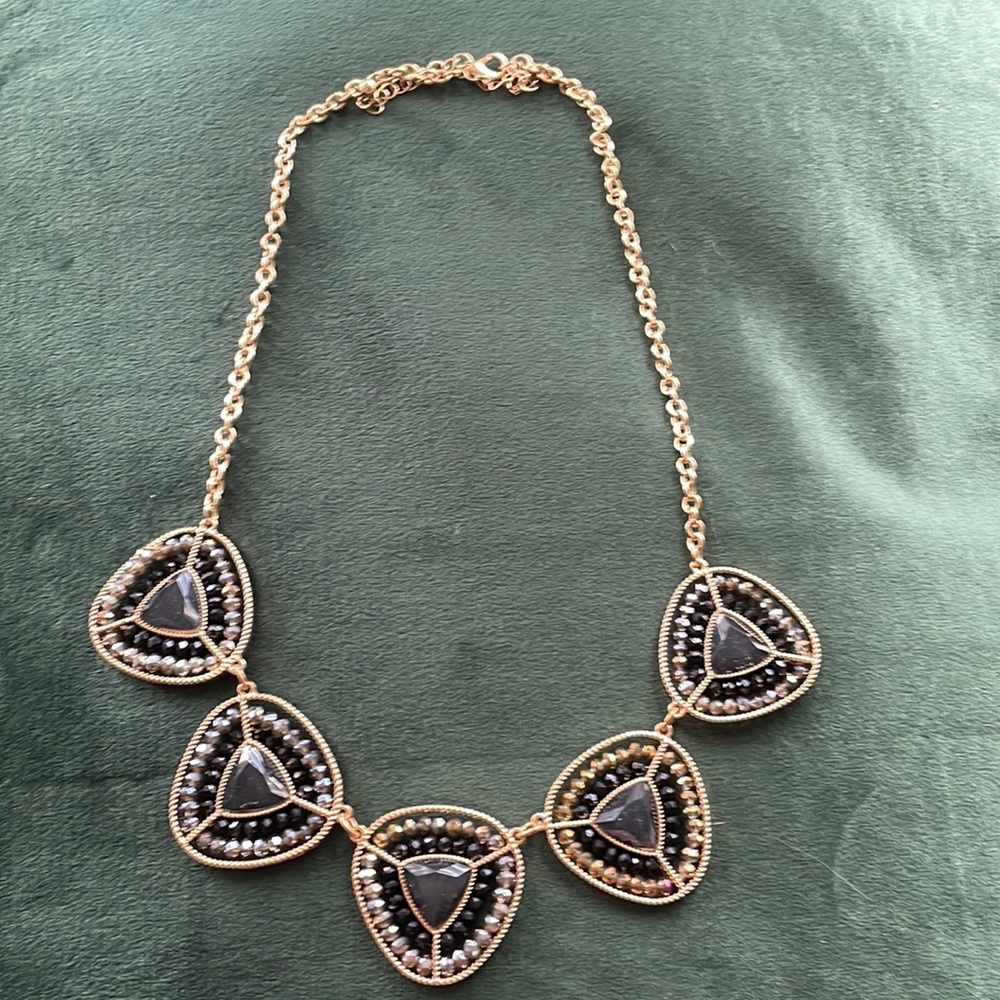 Necklace (gold and black)